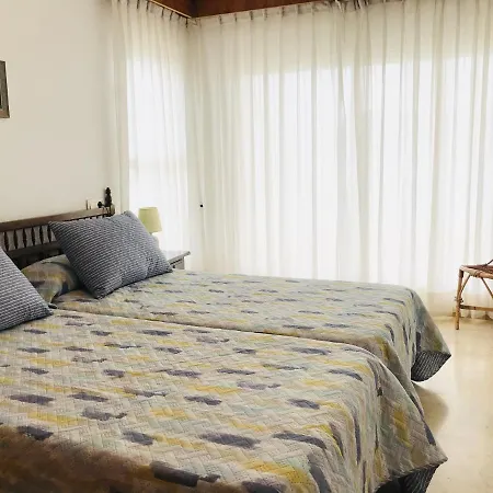 Edificio Casita Blanca *